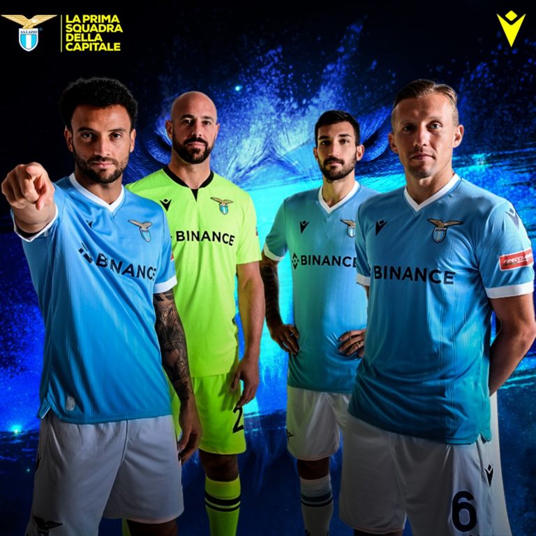 La maglia della lazio con sponsor Binance